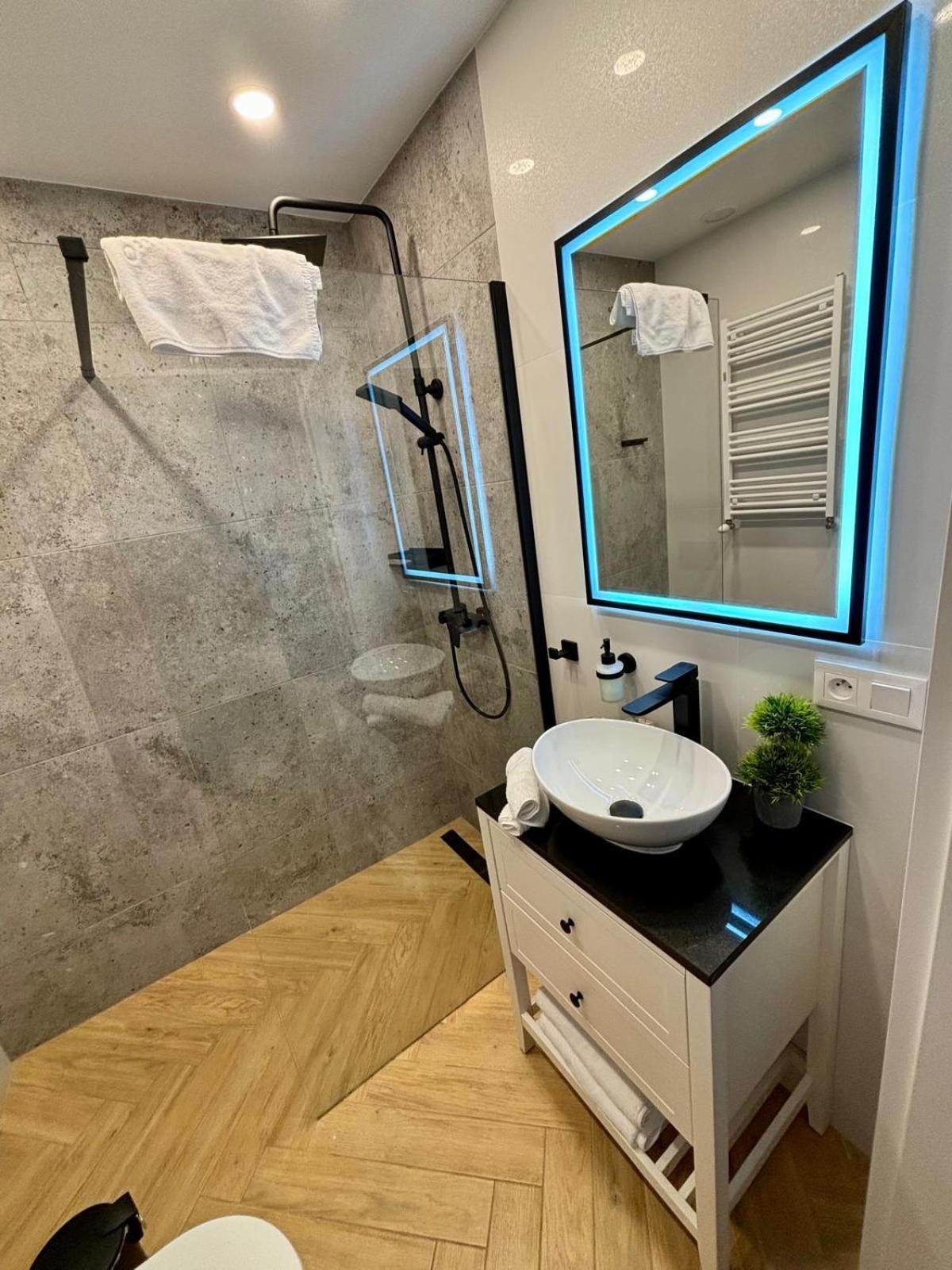Ds Apartamenty Jasminowa Zator Exteriör bild